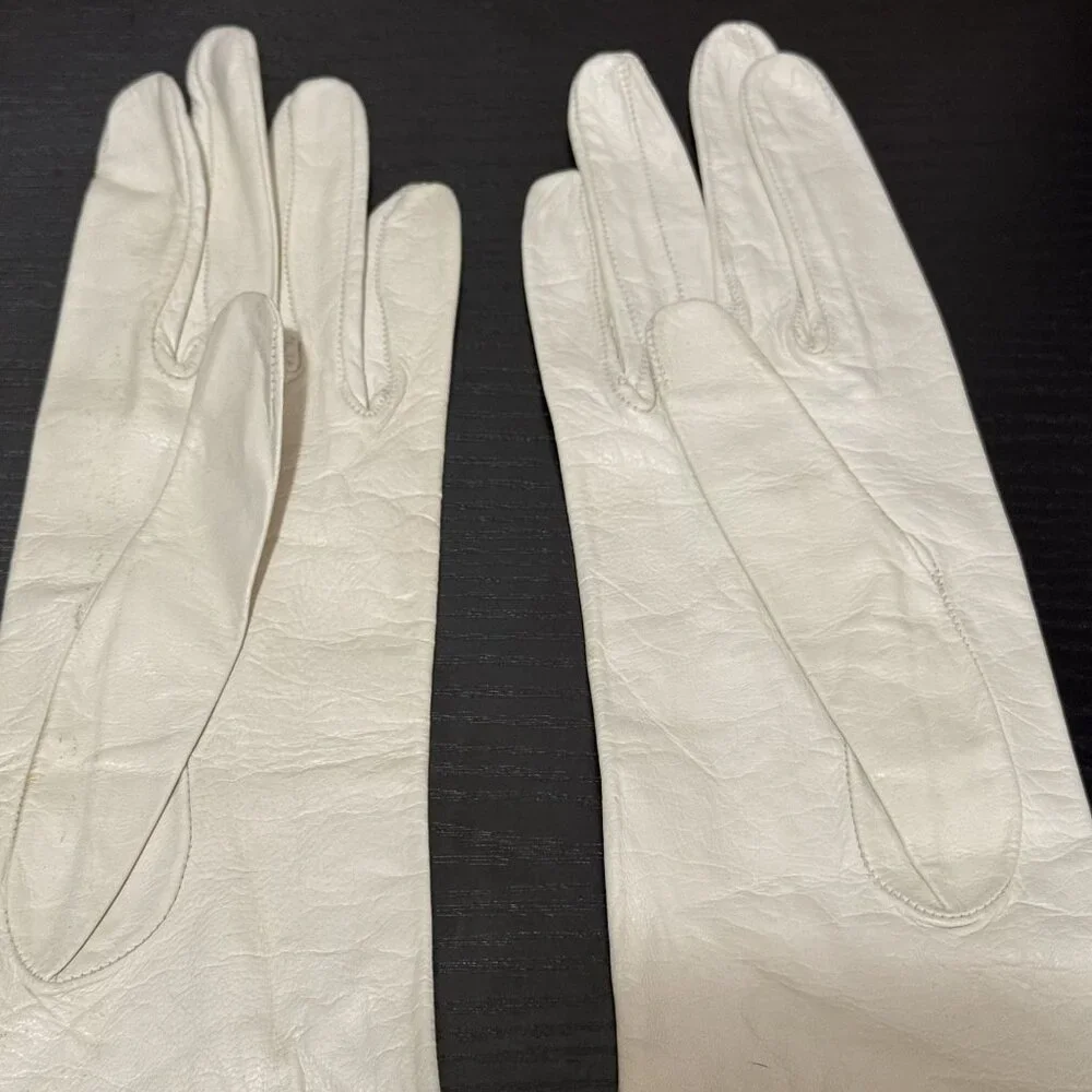 Vintage Pittards White Leather Gloves NWT Floral Cutwork Made in England Size 7